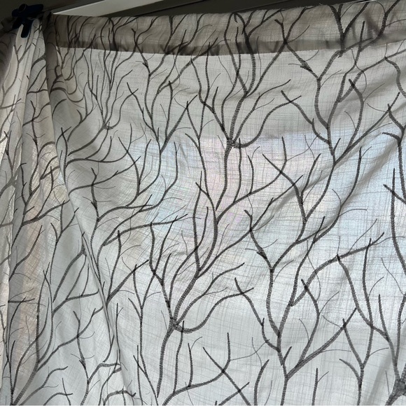 Curtain panels - Picture 4 of 8